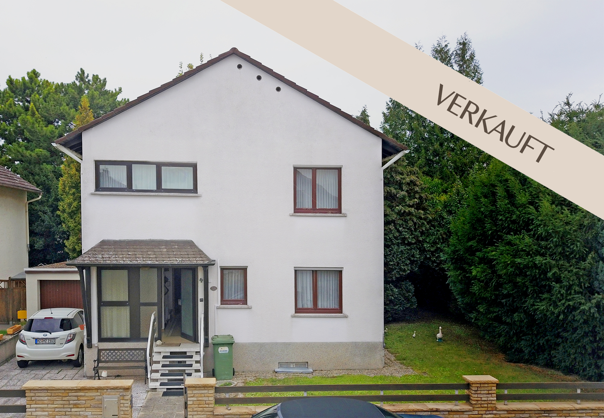 Freistehendes Einfamilienhaus-0