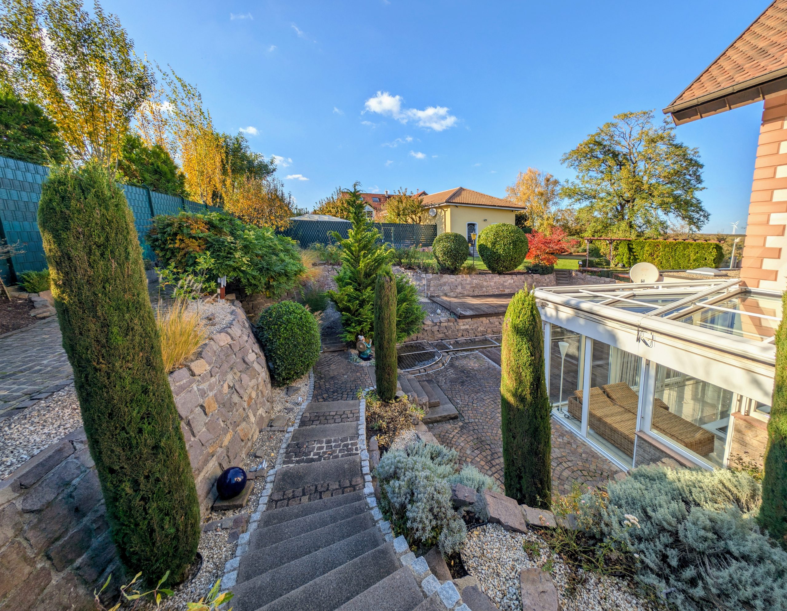 Exklusive Villa mit Traumgrundstück-4