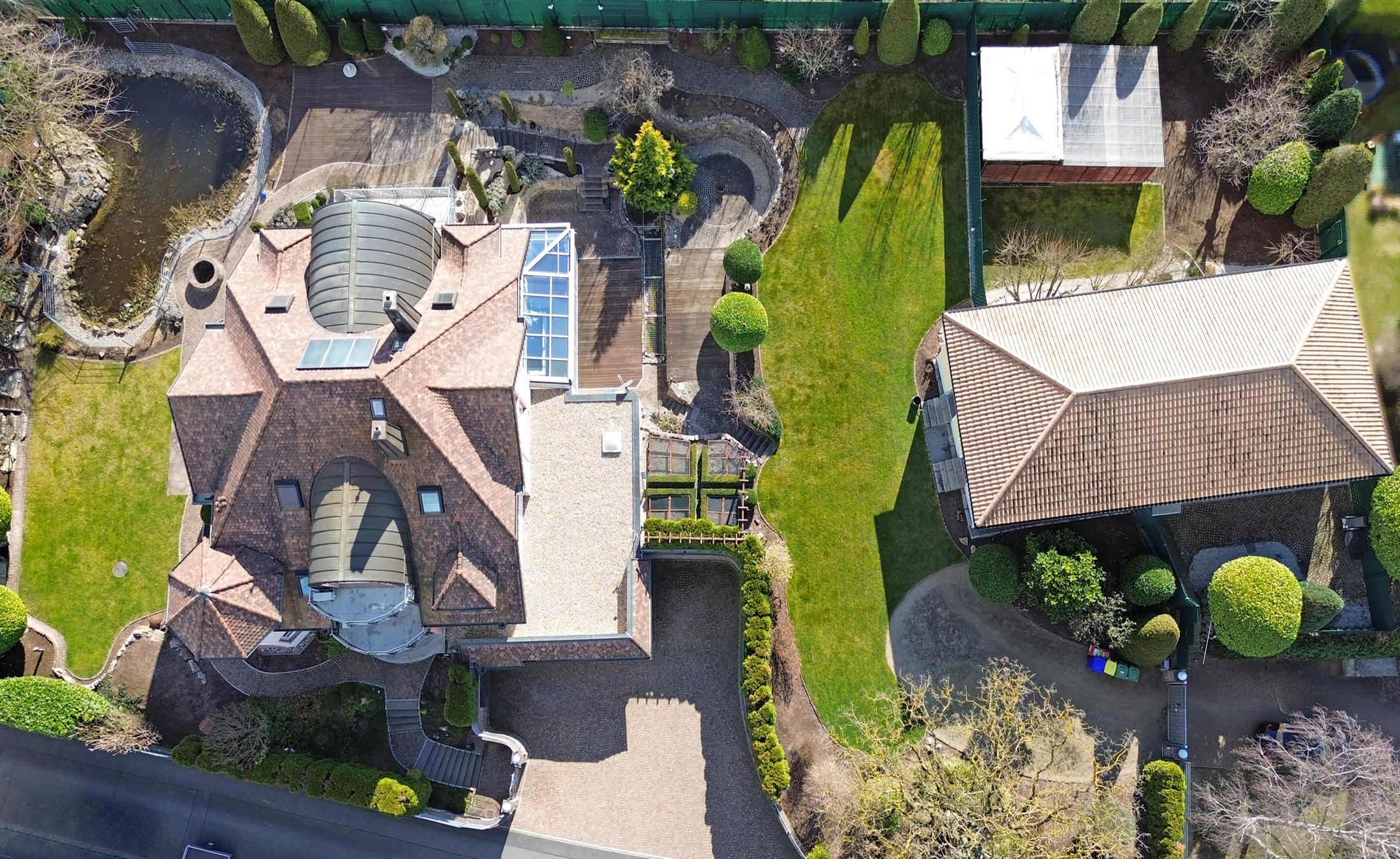 Exklusive Villa mit Traumgrundstück-16