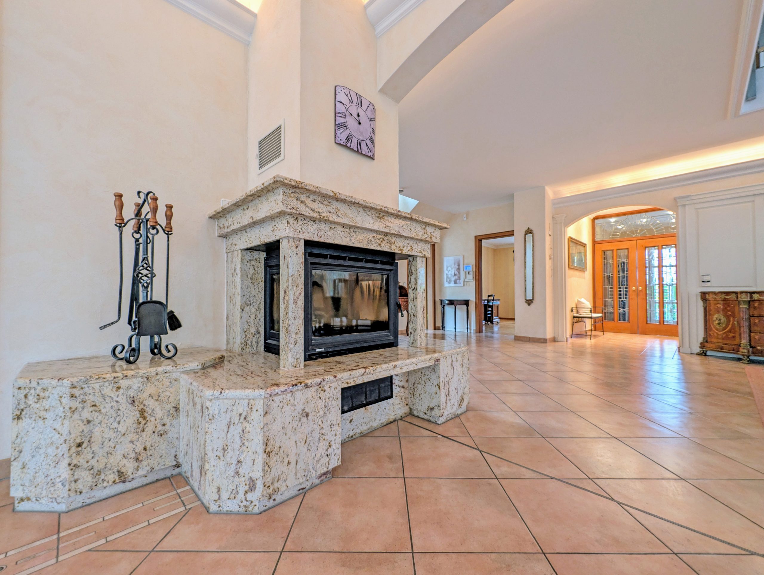 Exklusive Villa mit Traumgrundstück-7